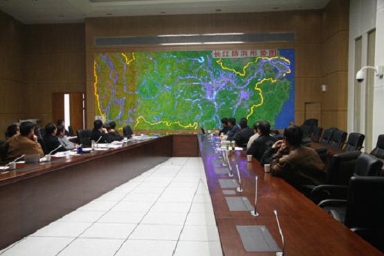 LED大屏展示长江流域防洪沙盘